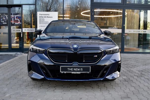 BMW i5 M60 xDrive 440 kW image number 3