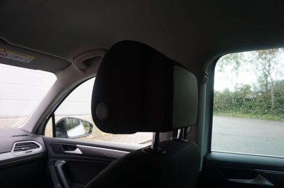 Car image 37