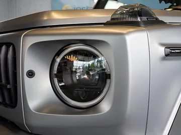 Car image 25