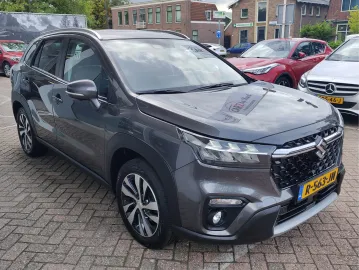 Car image 2