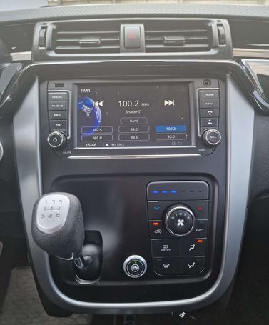 Mahindra KUV100 1.2 64 kW image number 8