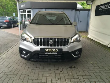 Car image 3