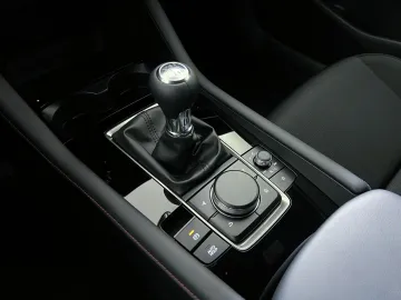 Car image 25