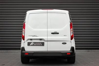 Car image 28