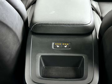 Car image 35