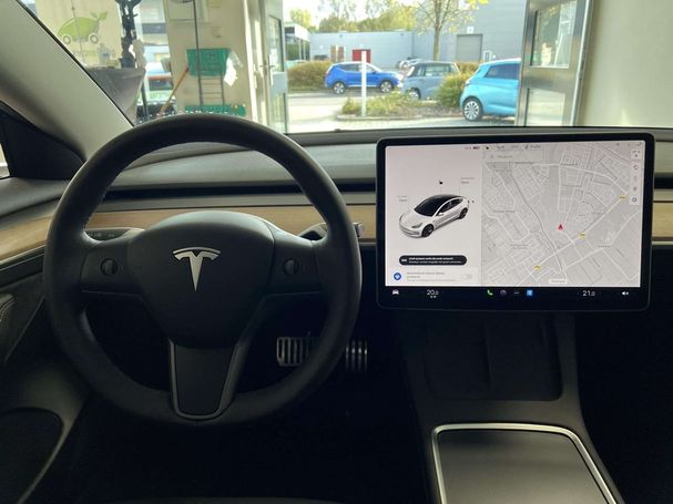 Tesla Model 3 60 Plus 175 kW image number 11