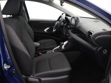 Car image 30