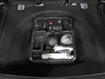 Car image 38