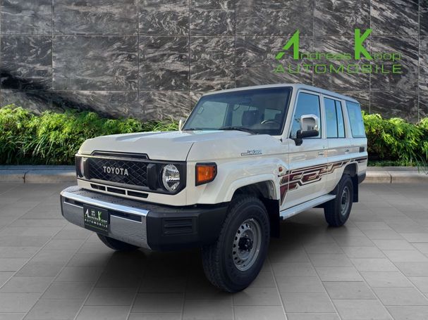 Toyota Land Cruiser 4.0 V6 170 kW image number 1