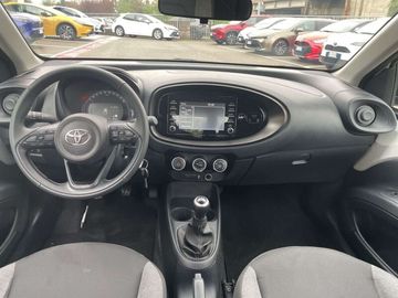 Car image 13