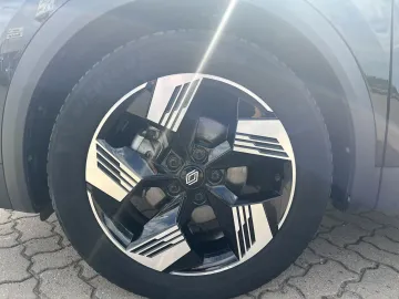 Car image 31