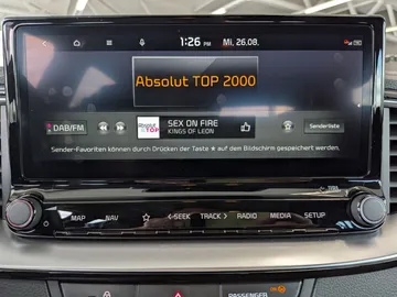 Car image 27
