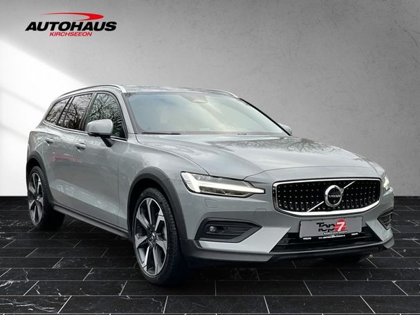 Volvo V60 Cross Country AWD B5 184 kW image number 3