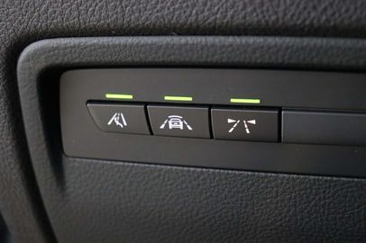 Car image 37