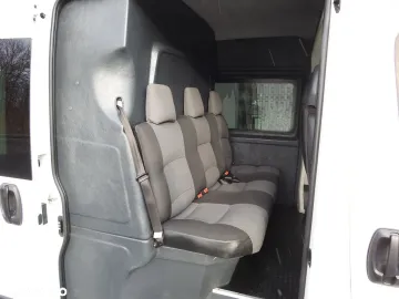 Car image 37