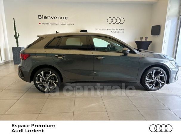 Audi A3 40 TFSIe S tronic S-line Sportback 150 kW image number 3