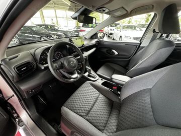 Car image 9