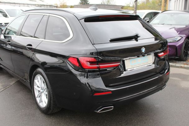 BMW 520d Touring xDrive 140 kW image number 2