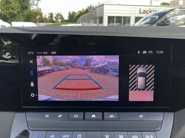 Car image 23