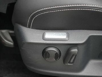 Car image 36