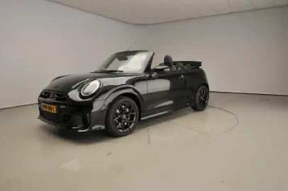 Car image 40