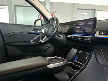 Car image 23