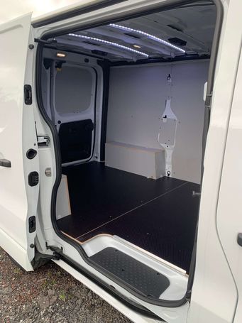 Renault Trafic L1H1 110 kW image number 4