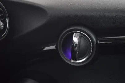 Car image 39