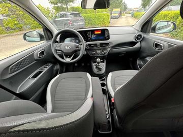 Car image 15