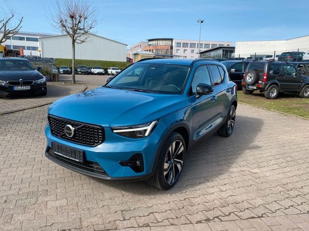 Volvo XC40 B4 Dark 145 kW image number 3