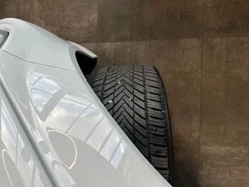 Car image 48