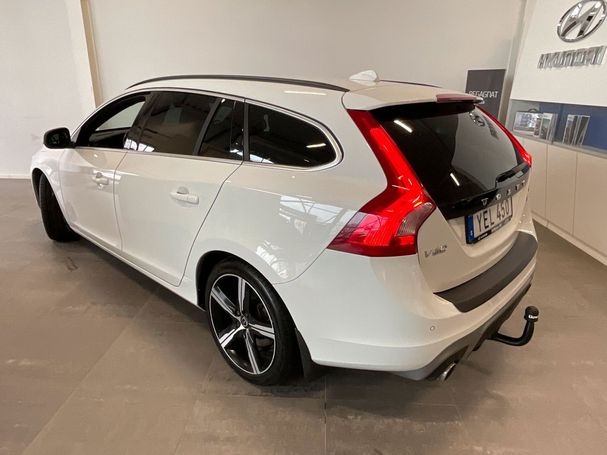 Volvo V60 D3 Momentum 110 kW image number 2