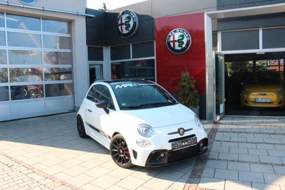 Car image 23