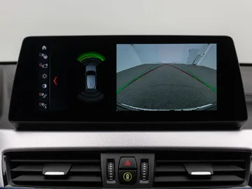 Car image 40