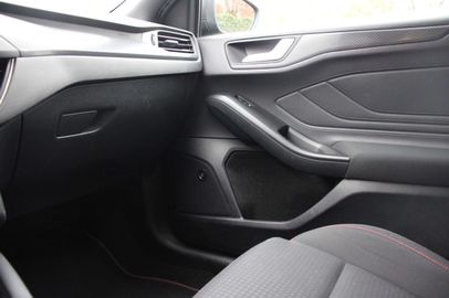 Car image 35