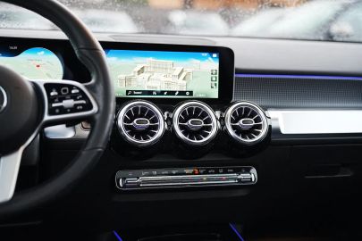 Car image 34