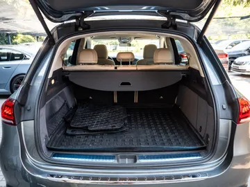 Car image 36