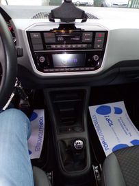 Car image 36