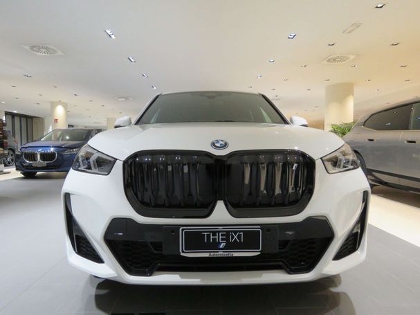 BMW iX1 xDrive30 M Sport 230 kW image number 1