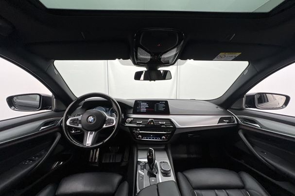 BMW 530d Touring xDrive 196 kW image number 20