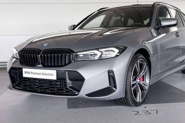 BMW 330 e Touring xDrive 215 kW image number 21