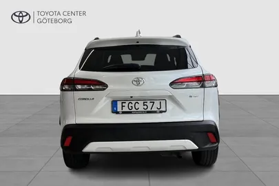 Car image 3