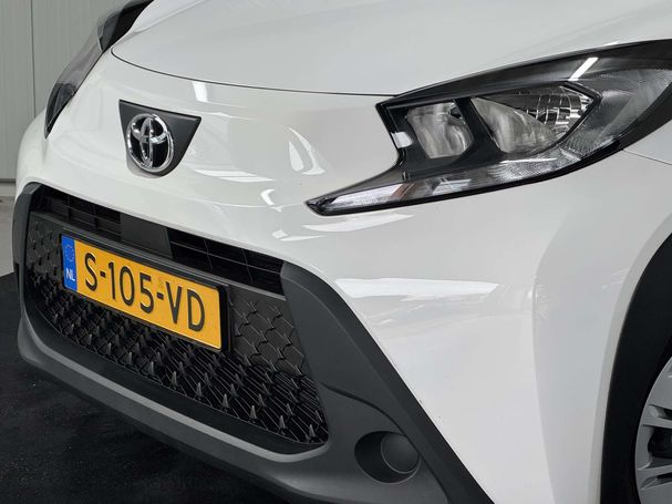 Toyota Aygo X 1.0 VVT-i 53 kW image number 16