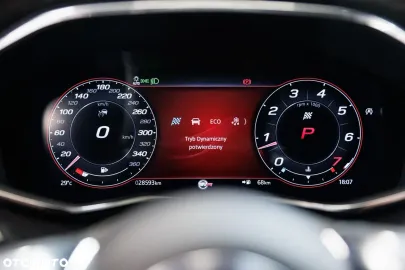 Car image 40