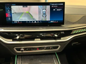 Car image 27