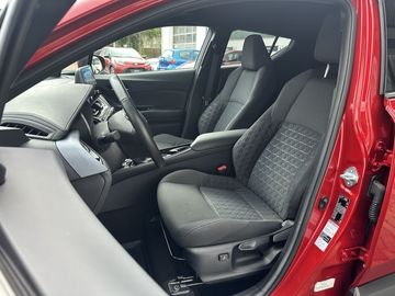 Car image 7