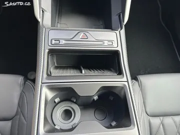 Car image 42
