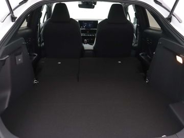 Car image 37