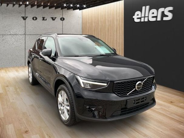 Volvo XC40 B4 Plus Dark 145 kW image number 2