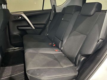 Car image 37